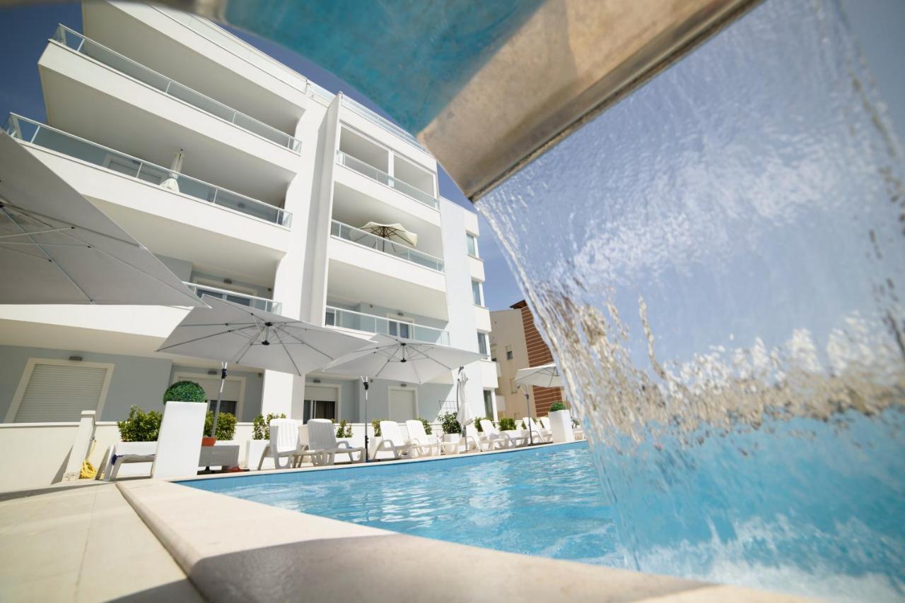 Case Vacanze Blue Bay Resort Roseto Degli Abruzzi Exterior photo