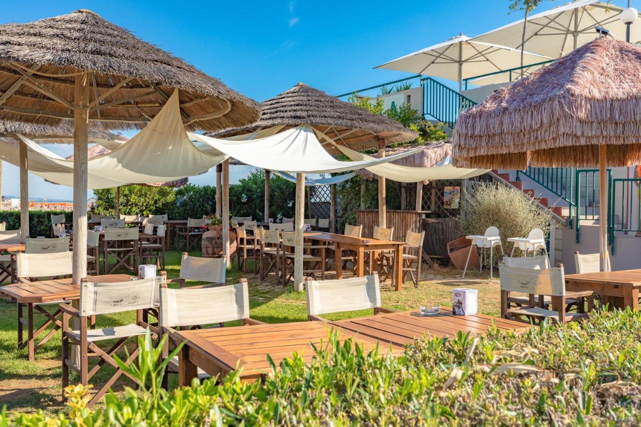 Case Vacanze Blue Bay Resort Roseto Degli Abruzzi Exterior photo