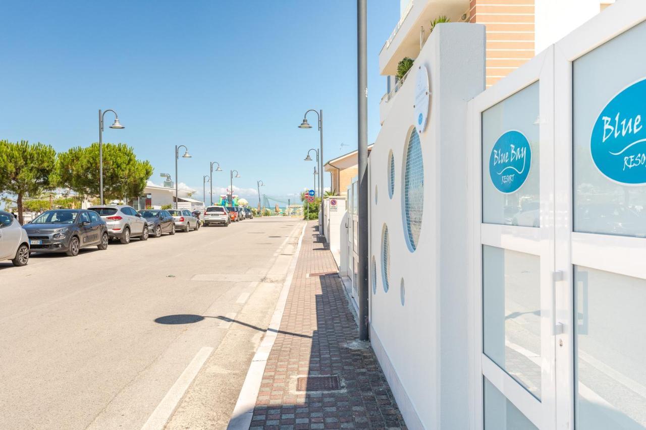 Case Vacanze Blue Bay Resort Roseto Degli Abruzzi Exterior photo