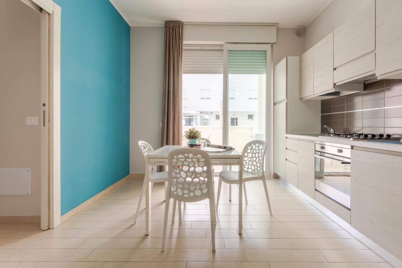 Case Vacanze Blue Bay Resort Roseto Degli Abruzzi Exterior photo