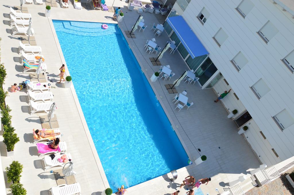 Case Vacanze Blue Bay Resort Roseto Degli Abruzzi Exterior photo