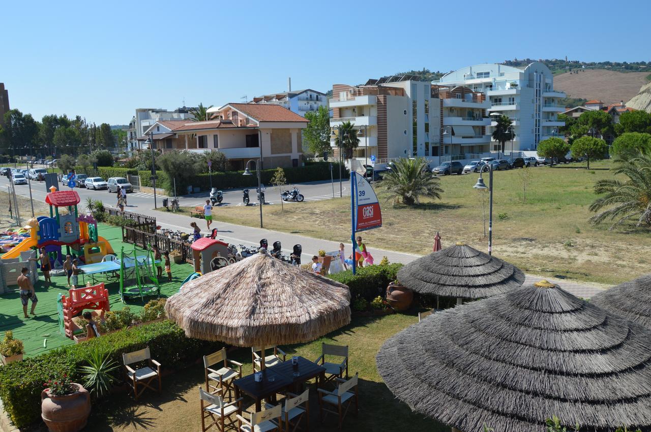 Case Vacanze Blue Bay Resort Roseto Degli Abruzzi Exterior photo